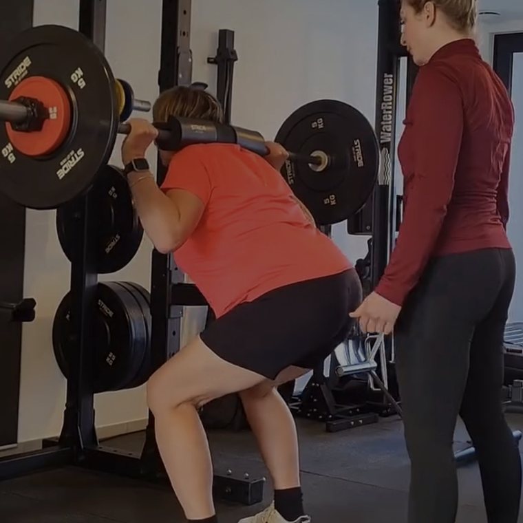 Squat onder begeleiding tijdens de revalidatie